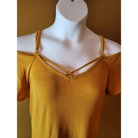 TORRID MIN YLW RIB STRAPPY CLD SHLDR SIZE 1 - Picture 4 of 11